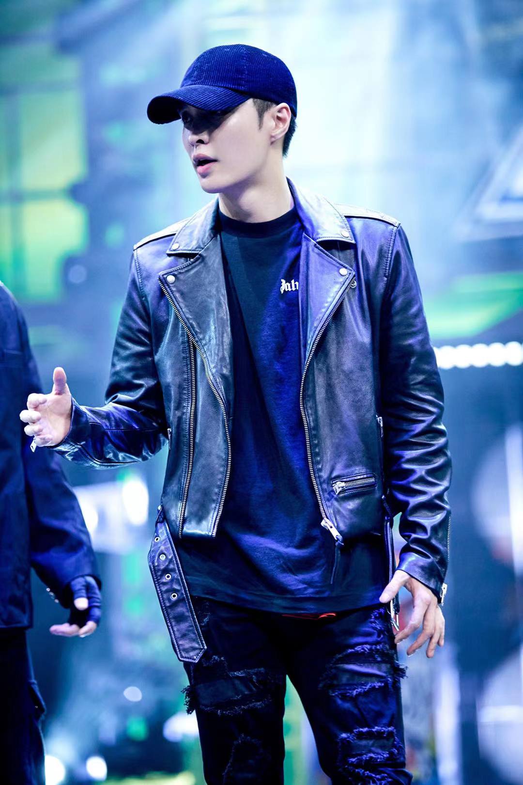 张艺兴这就是街舞4齐舞battle上线带领核兴舞器燃炸全场