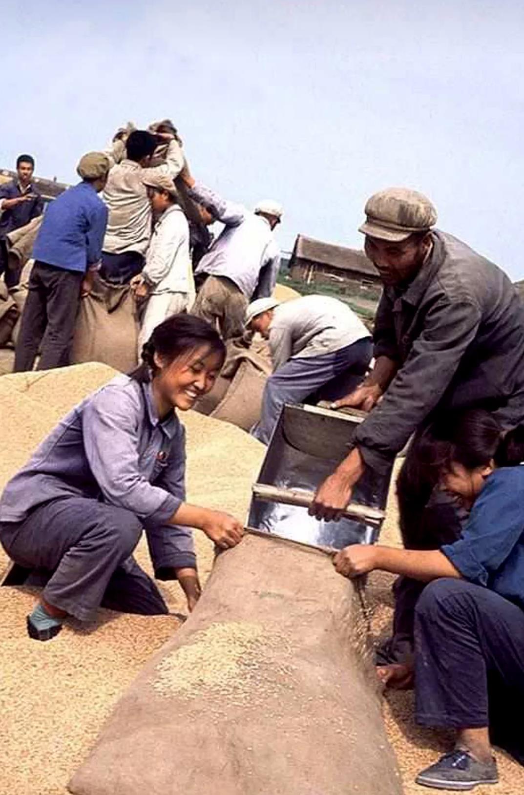 50年前,记忆中珍藏的老照片,岁月静好,只怪时间太快