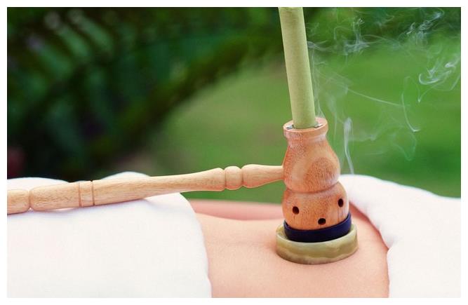 夏天用艾灸驱寒祛湿又健脾!温暖经络,滋养肠胃,健康也上门!