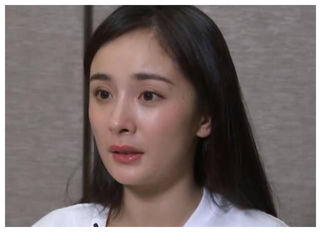 杨幂:都说俺太娇气,可俺被糊一脸奶油也没生气,还露出真实素颜