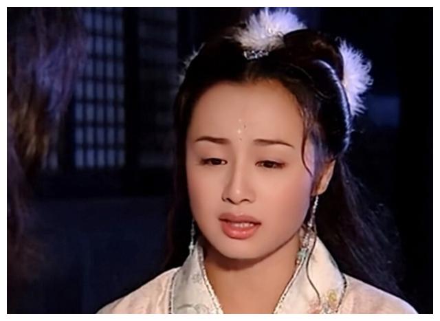 这部电视剧可以说是古装剧的经典,8090后小的时候看得不亦乐乎,而曹颖