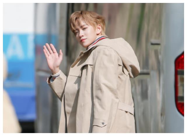 乐天派余景天，他有和粉丝打电话都能把温情变喜剧的能力休闲区蓝鸢梦想 - Www.slyday.coM