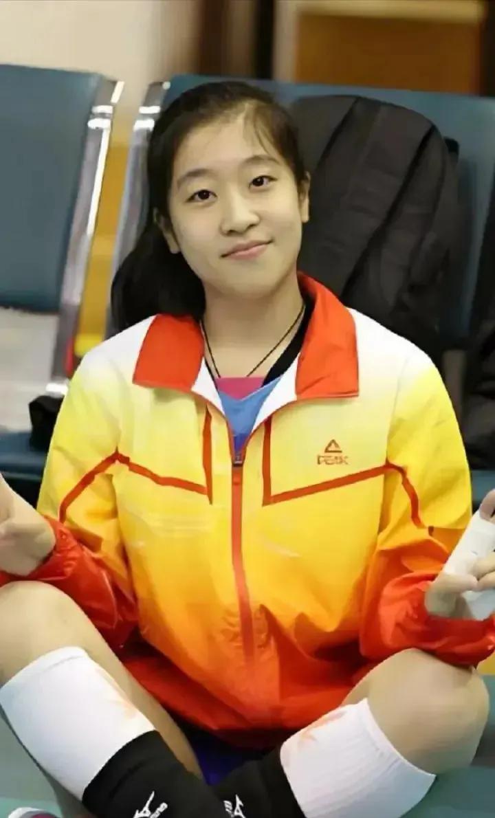 王梦洁后继有人：她一传防守太出色，帮助河南女排提升两个档次