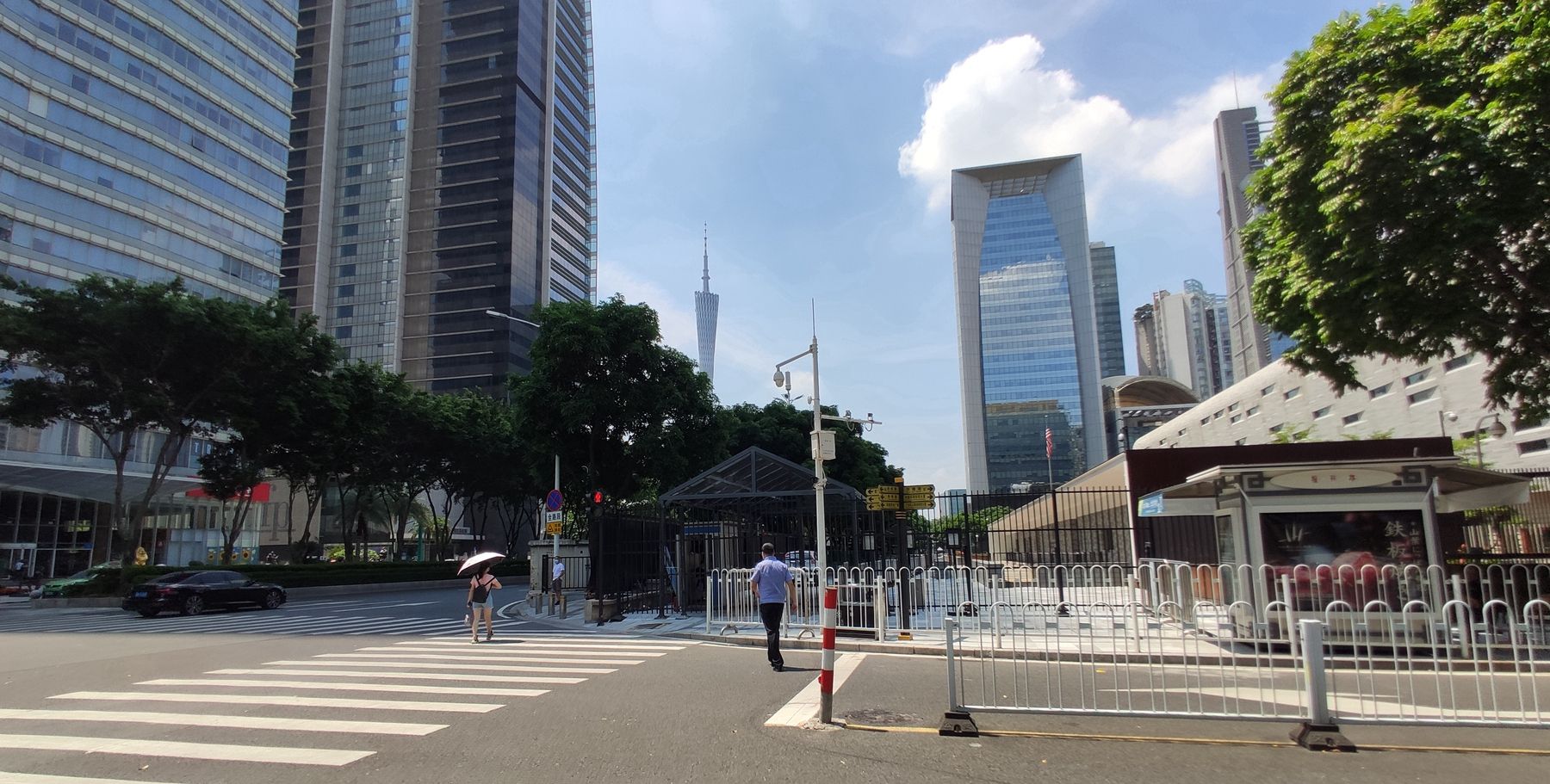 美国驻广州总领事馆,铜墙铁壁守护,戒备森严,密不透气!