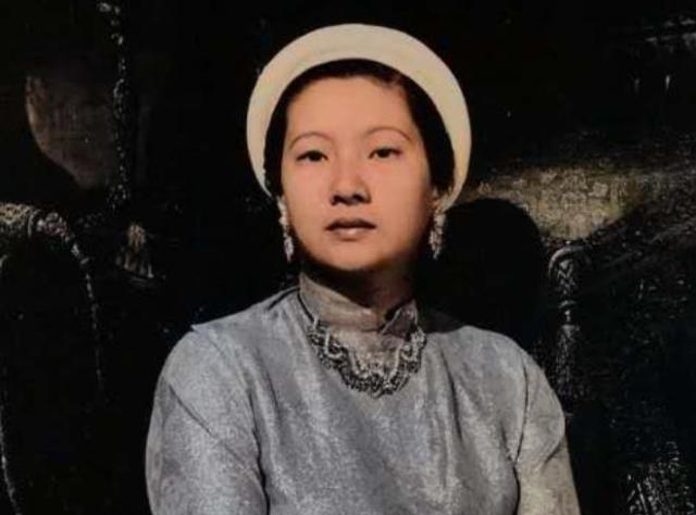她是越南末代皇后，连生5子依旧被扫地出门，结局比婉容都悲凉
