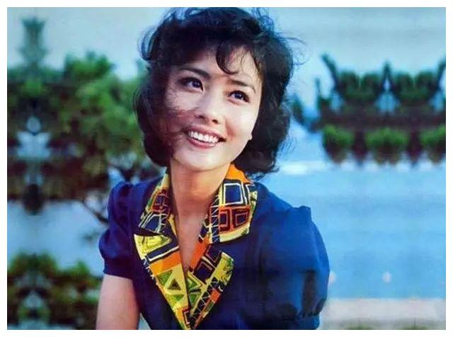 从齐名刘晓庆到卖啤酒为生,婚姻不幸的赵娜,今现状如何?