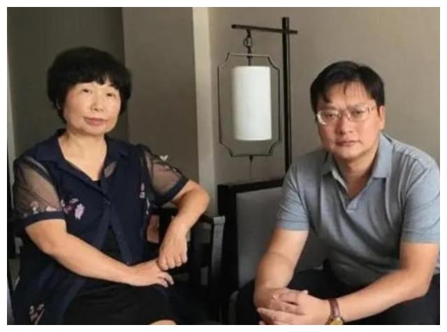 错换人生28年新进展,杜新枝晒无房证明,已经离婚转移了财产?