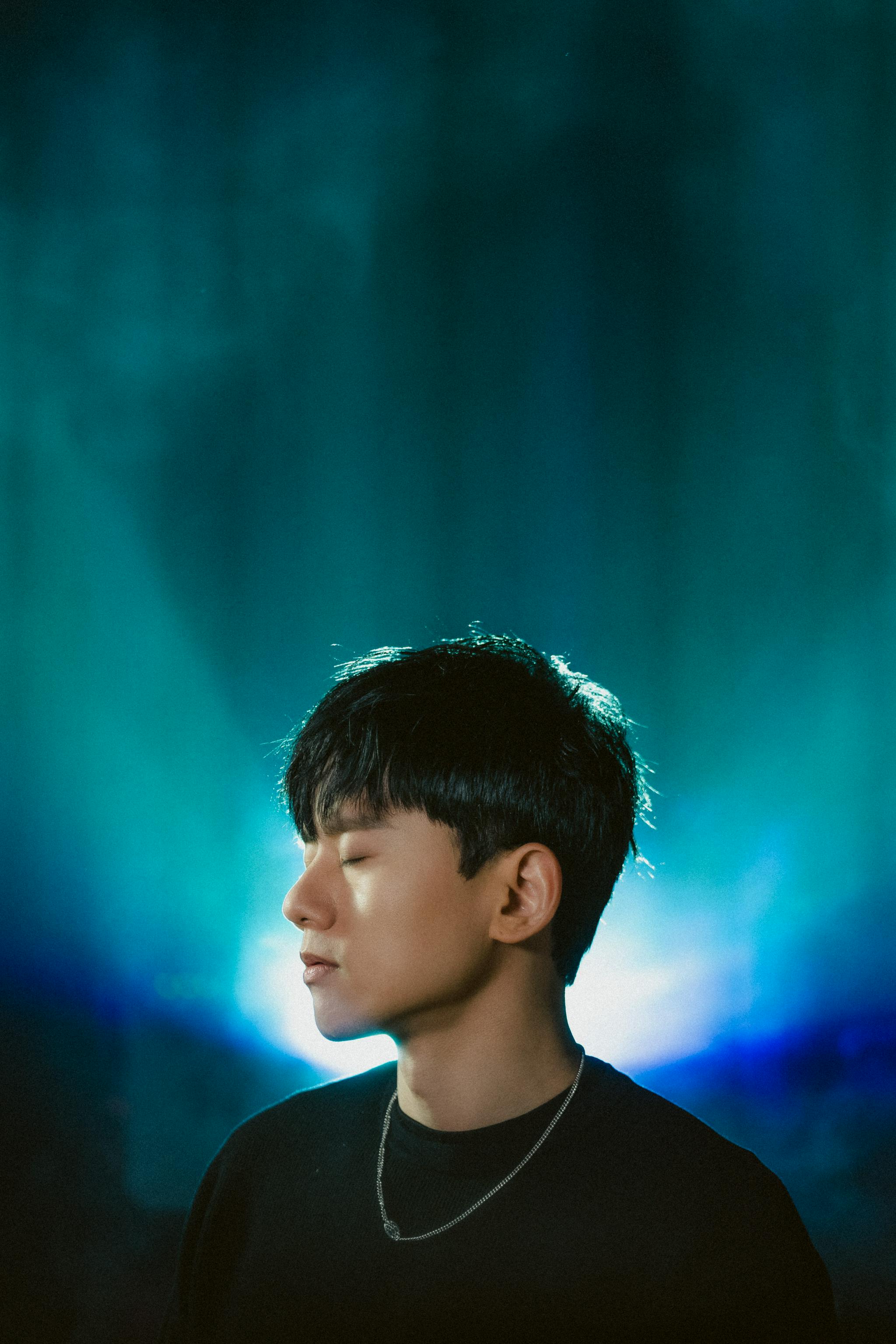 张杰新专辑最后一首新歌《安忍》上线 清朗歌声吟唱安忍之心|安忍