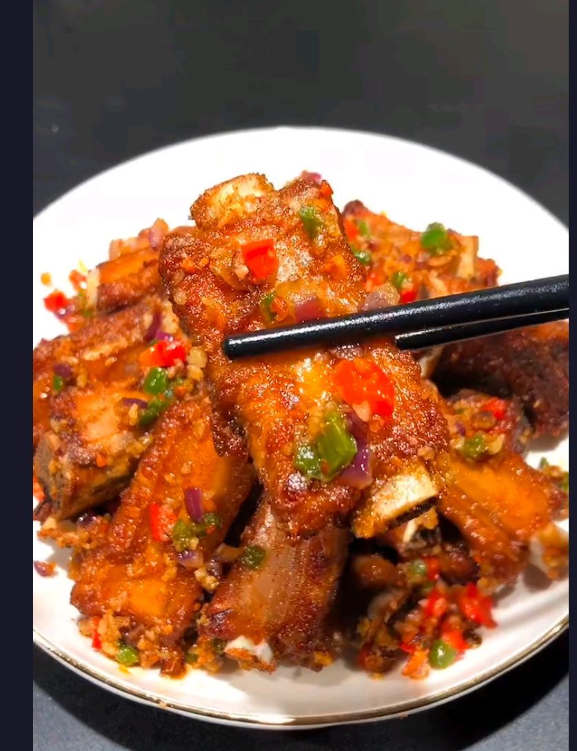 蒜香排骨,好吃到停不下来