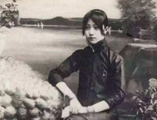 夏之时从青楼救出董竹君还带她去日本留学结果晚年成了陌生人