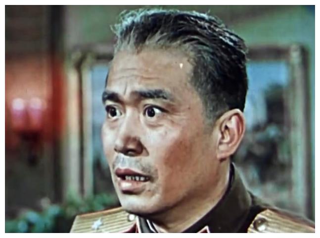 《抓壮丁》"王保长"陈戈,50岁脑血栓瘫痪,卧床15年去世?