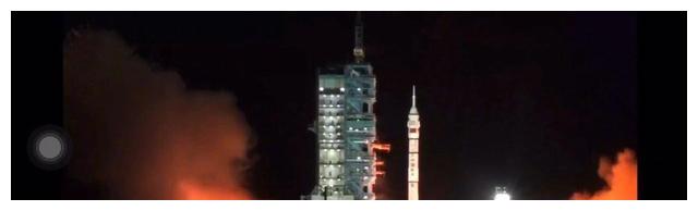 神舟十三号发射成功！宁牺牲也要展示国旗，航天员翟志刚二进太空休闲区蓝鸢梦想 - Www.slyday.coM