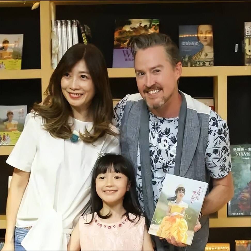 黄嘉千夏克立离婚疑因聚少离多女方曾称无底线接受男方出轨