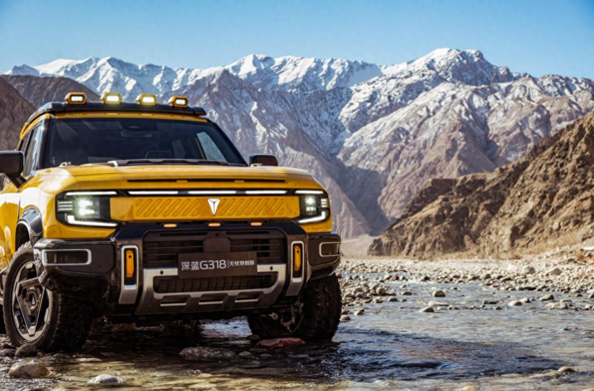 户外玩法单一的豹5，能比深蓝G318无忧穿越版更有趣？