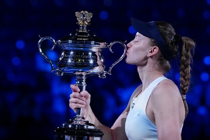 强！两位妈妈级球员位居前十