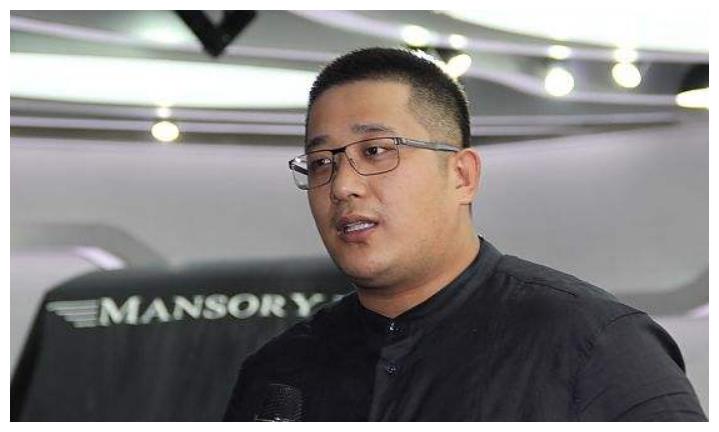 "沪上皇"不算啥,北上皇6000万兰博基尼随便买,车库堪称豪车展