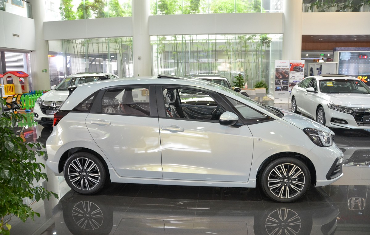 007探店：全新感官体验！第四代飞度（FIT）到店实拍