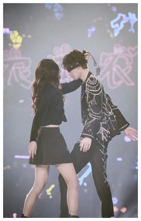 青春有你2:小鬼新歌mv女主角,朱正廷的贴身伴舞,被陈立农夸赞