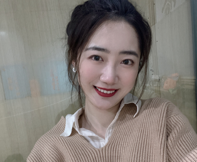 王辰玥晒出近照!退役让江苏女排难进四强,培养小副攻是她的任务