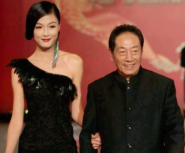 王奎荣与饶芯语,差37岁.