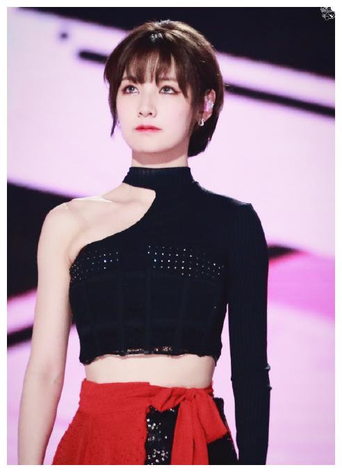 陈卓璇不走寻常路,只有刘些宁的是混搭色|赵粤|应援|陈卓璇_新浪新闻