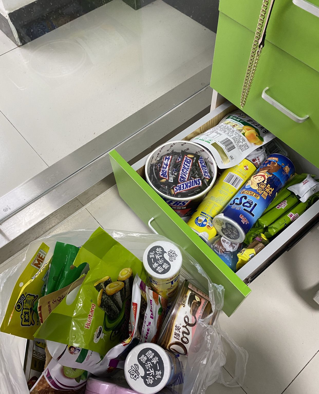 男朋友给买的零食_高清图集_新浪网