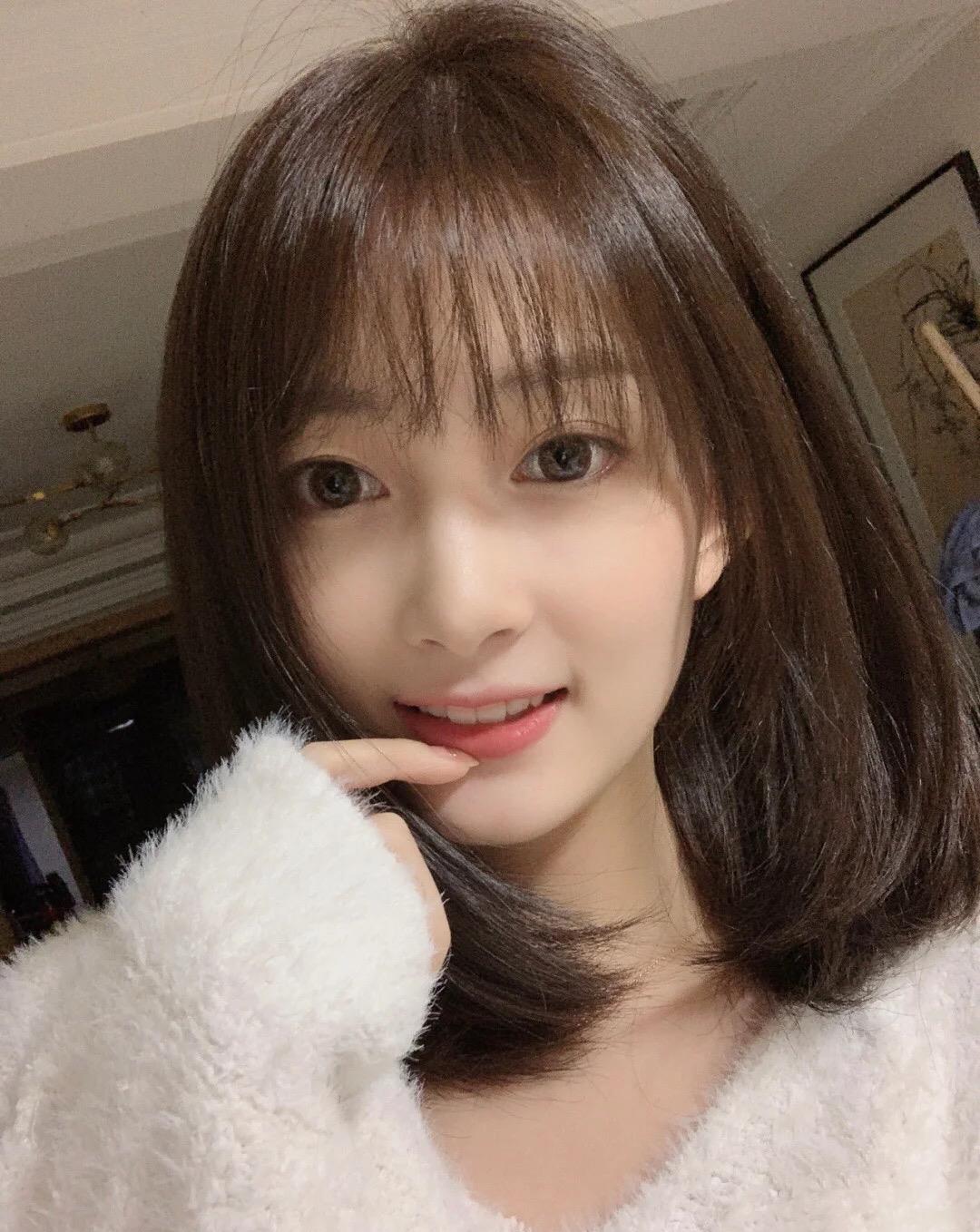 40岁女人最减龄发型是什么,试试这几款,洋气又好看__财经头条