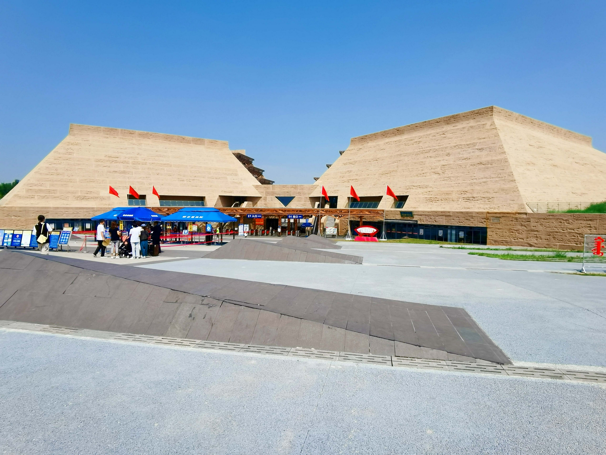 内蒙古昭君博物院正门,原创拍摄