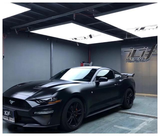 最帅野马"黑武士"让人肾上腺素飙升的v8引擎 桀骜不驯的性格!