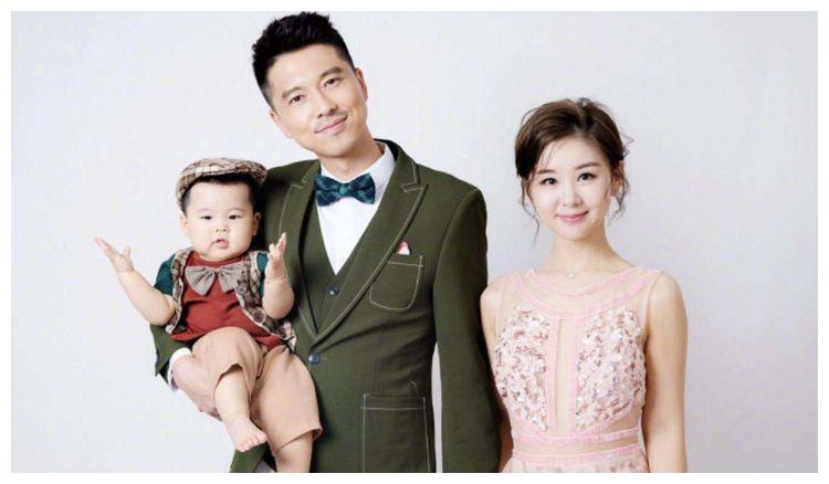 16岁出道一夜成名冯巩女儿已经结婚生子老公大家都很熟悉