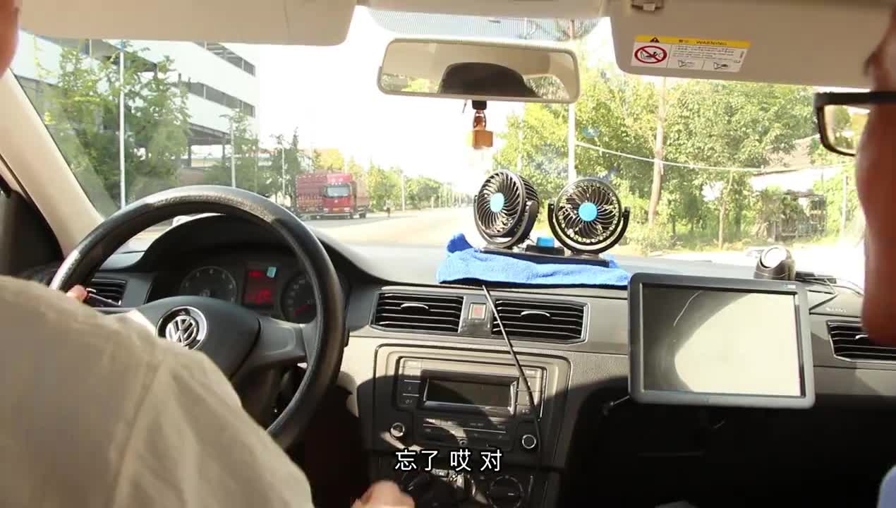 新手学员科目三练车,全程教练讲解细节,过了停止线再停挂科了