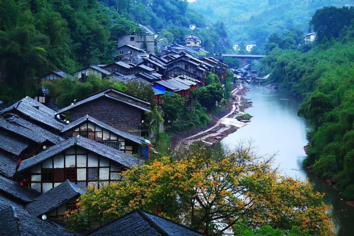 重庆最值得去的古镇,内藏"十里峡谷画廊",门票还免费