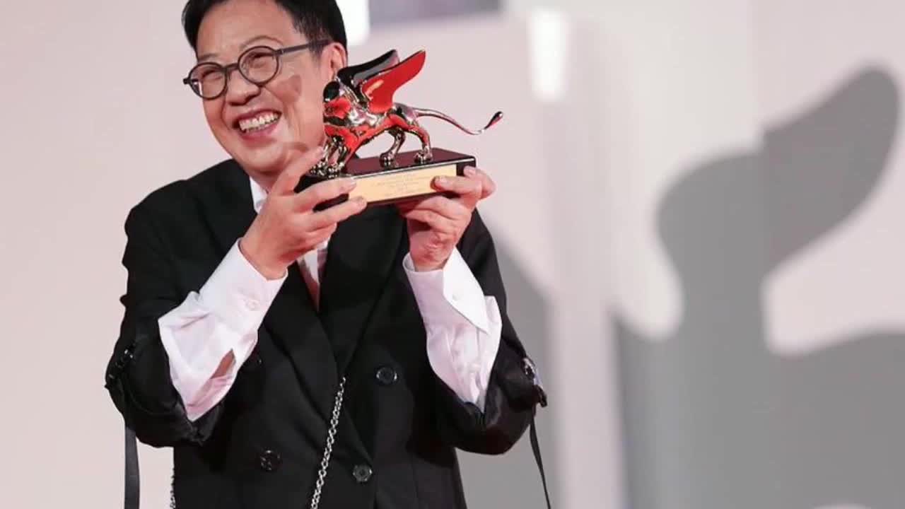 许鞍华获颁金狮奖终身成就奖 成荣膺该奖项全球首位女导演