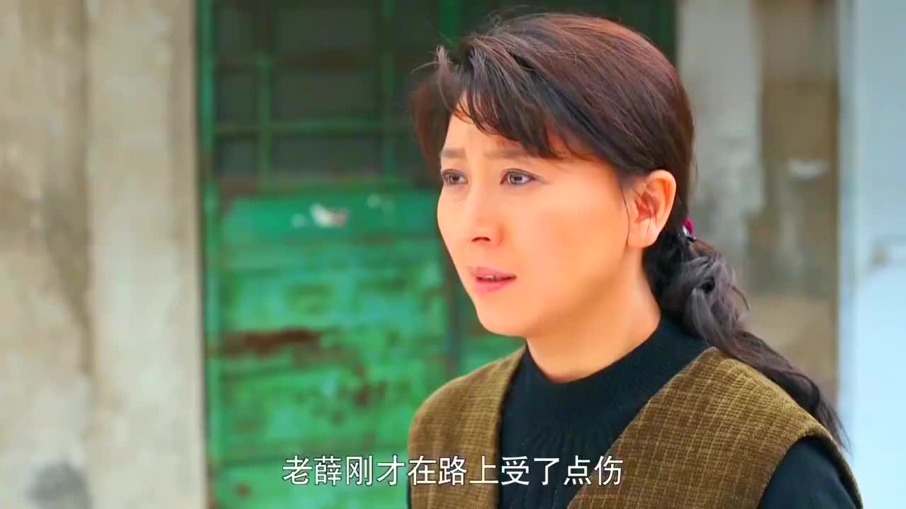 俺娘田小草32:初恋情人再见面,干活被刁难,艺校打架却惨遭见报