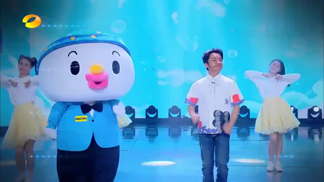 快乐大本营:王祖蓝跳《hachu》广播操,为小朋友量身定做,赞