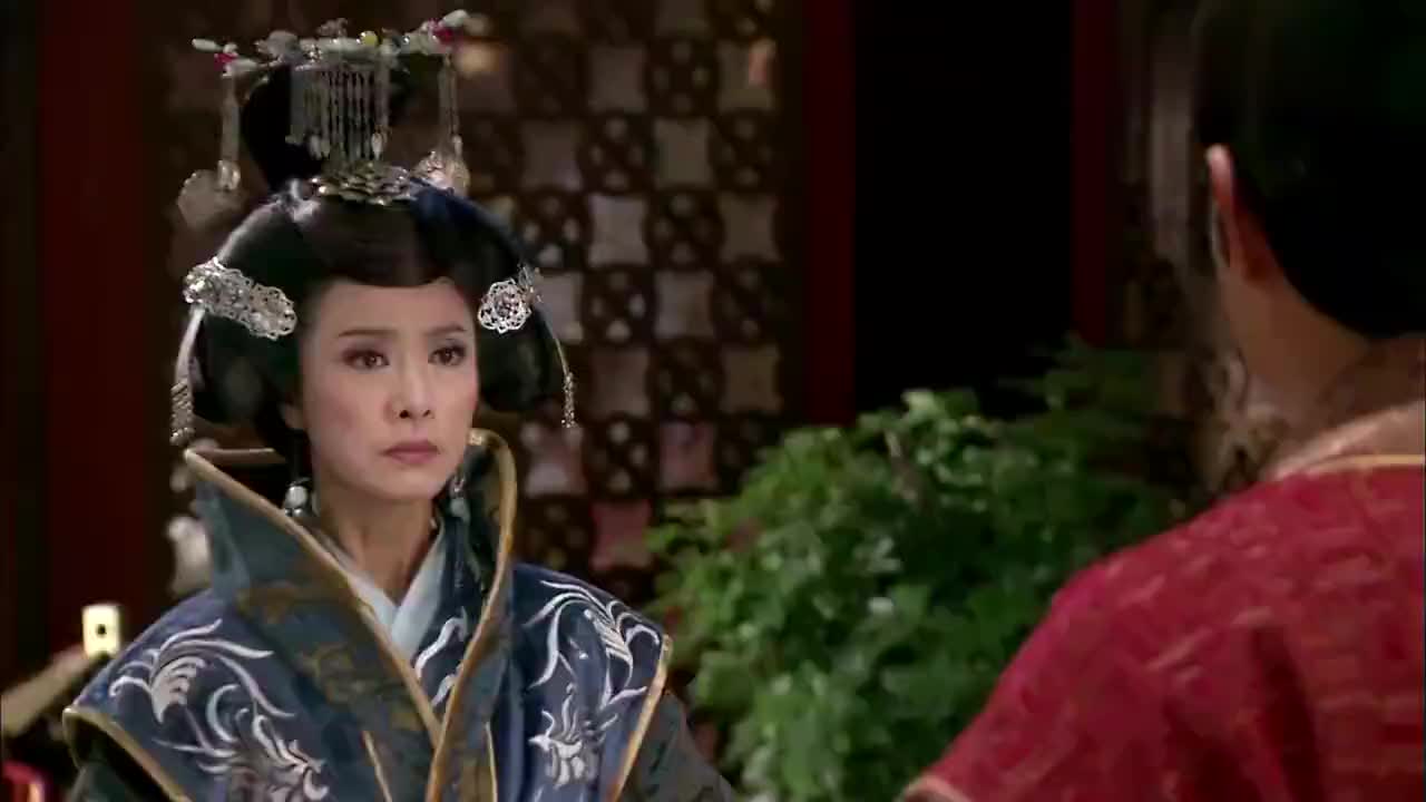 凤凰牡丹:紫嫣初次进宫遇见太后,几句话把太后哄得心花怒放