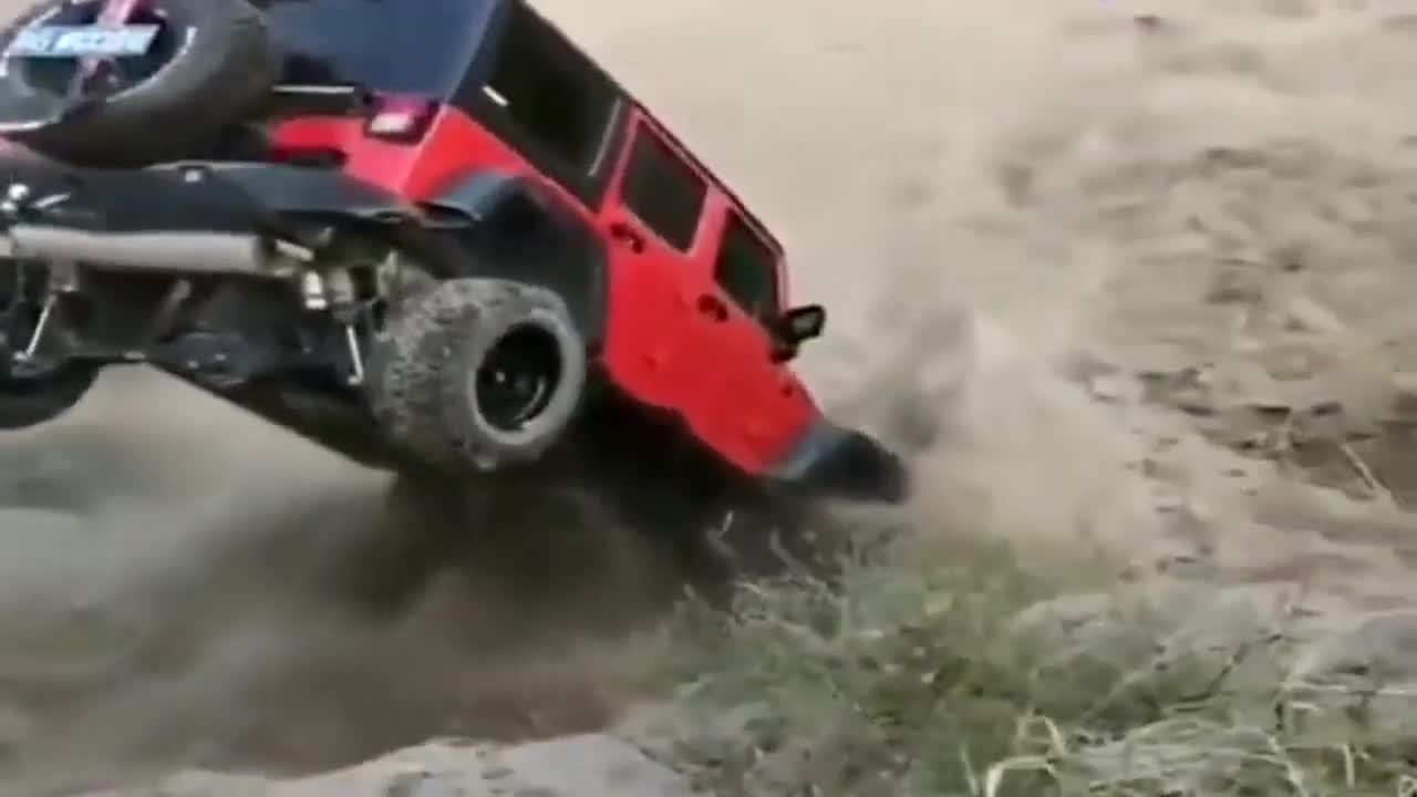 吉普牧马人暴力越野，简直不敢相信！|汽车资讯|汽车视频|Jeep_新浪新闻