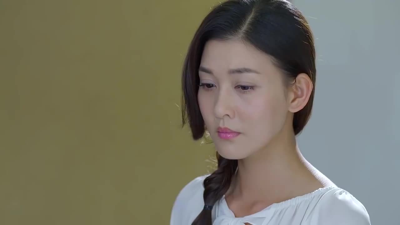 情谜睡美人:男子向美女表达爱意,不料人家根本不接受!