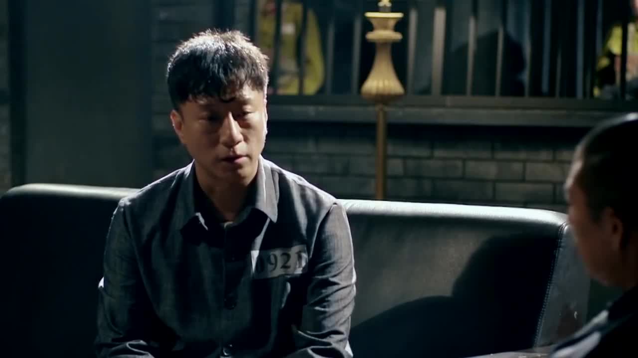 一代枭雄:老虎皮来头不小呀,霸气的让何辅堂拥有探监机会,难得