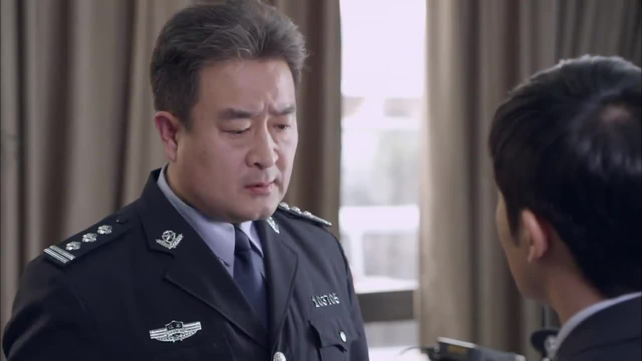 00:00 03:54 03:54 为您推荐: 江城警事:杨先追求张言,没想到张言疯狂
