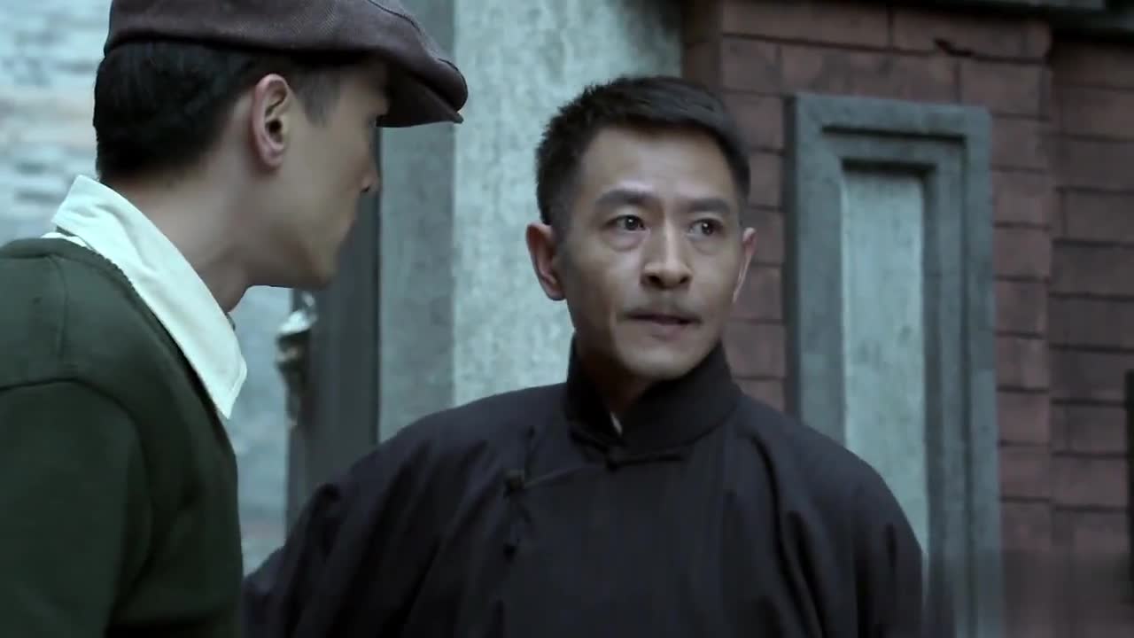 伪装者:孤狼发现明台还活着,多亏明诚及时出现,杀掉孤狼