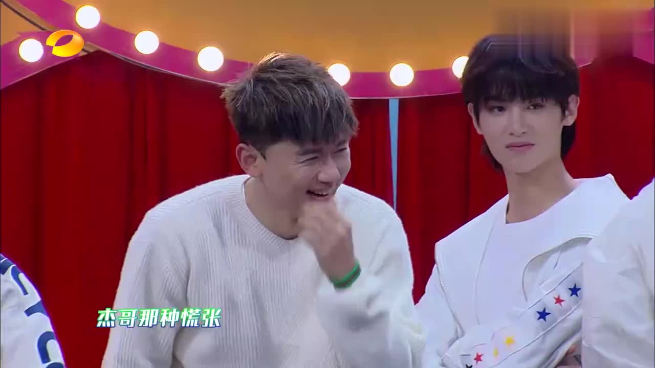 快本:张杰被迫营业,台下谢娜笑的喘不上气,这是什么神仙爱情!