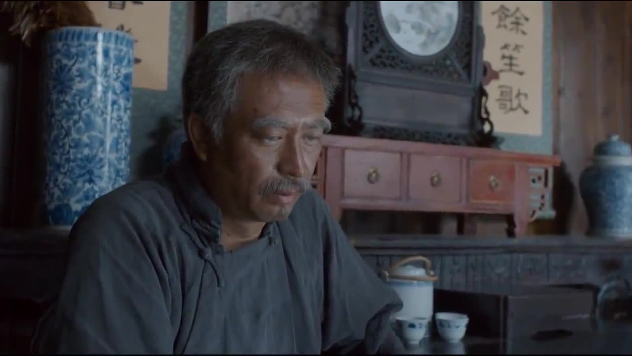 白鹿原:鹿子霖疯了,白嘉轩也瞎了,终究离开了故乡白鹿原