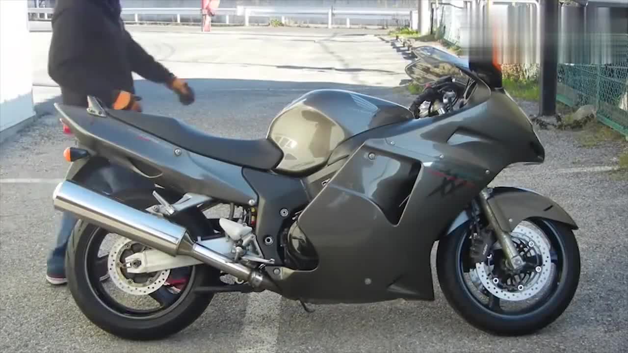 机车摩托曾经是全球最快的摩托车如今是最便宜的重机车,本田黑鸟