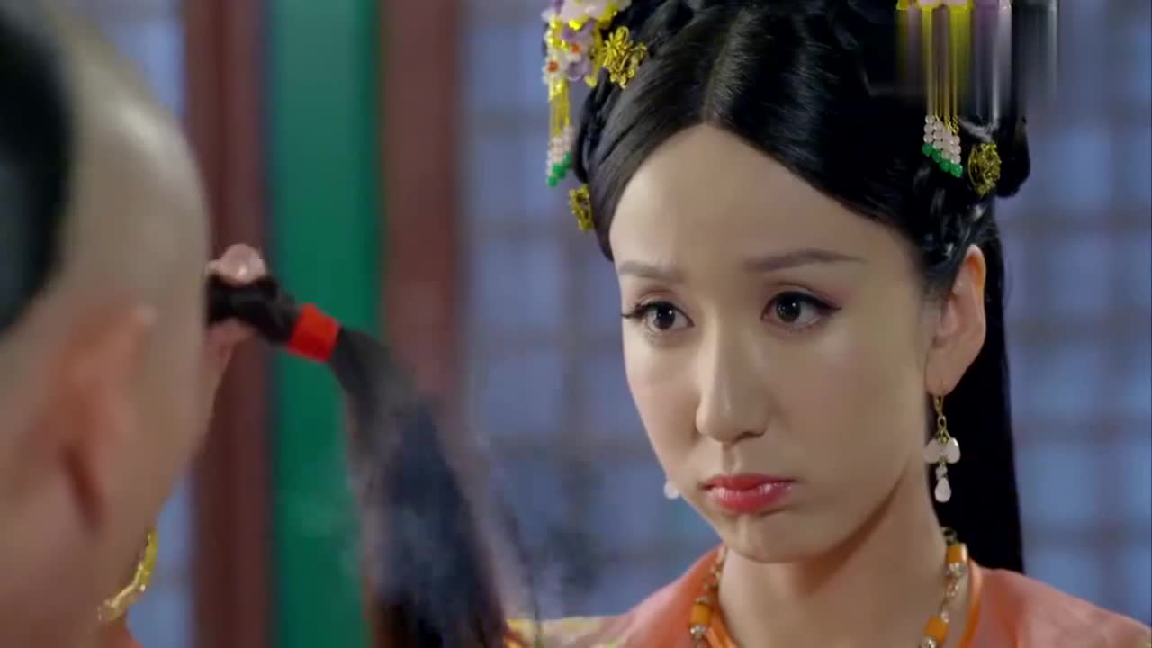 建宁公主蛮横撒泼,韦小宝大怒,扇建宁公主嘴巴