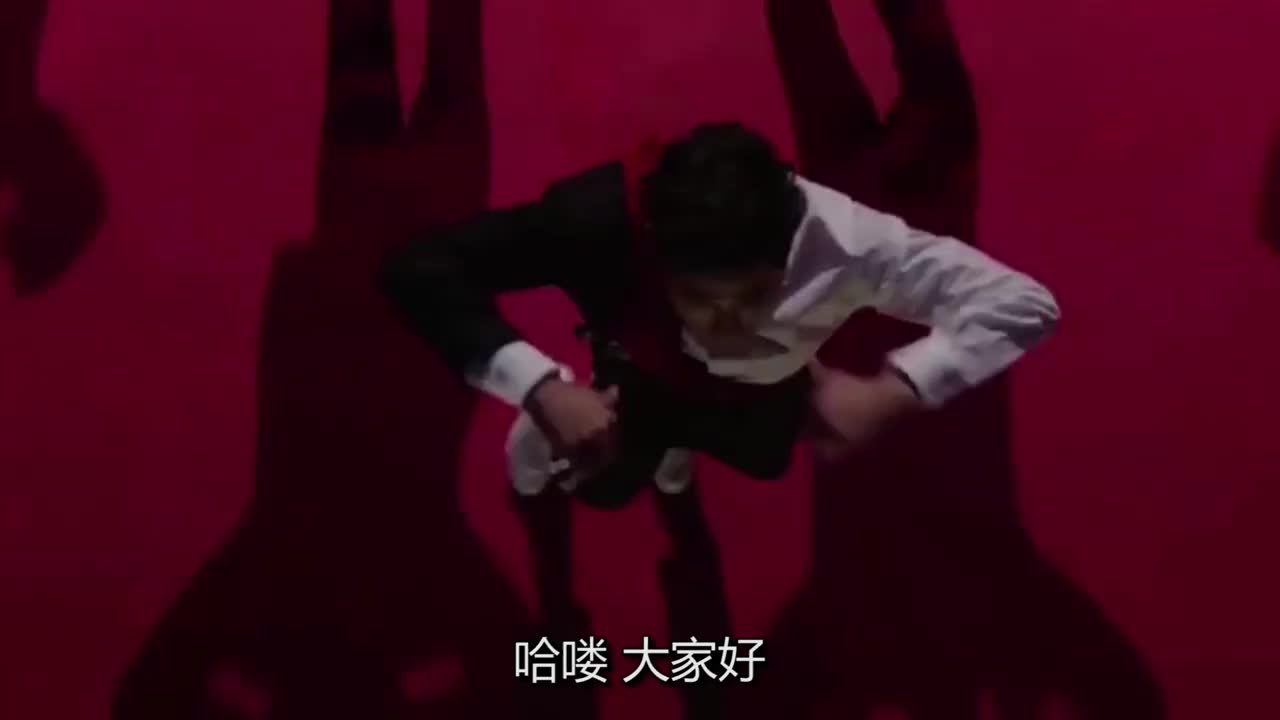 王源演唱会突发舞台事故吓呆全场 现场清唱救场 令人佩服 王源演唱会突发舞台事故吓呆全场 现场清唱救场 令人佩服