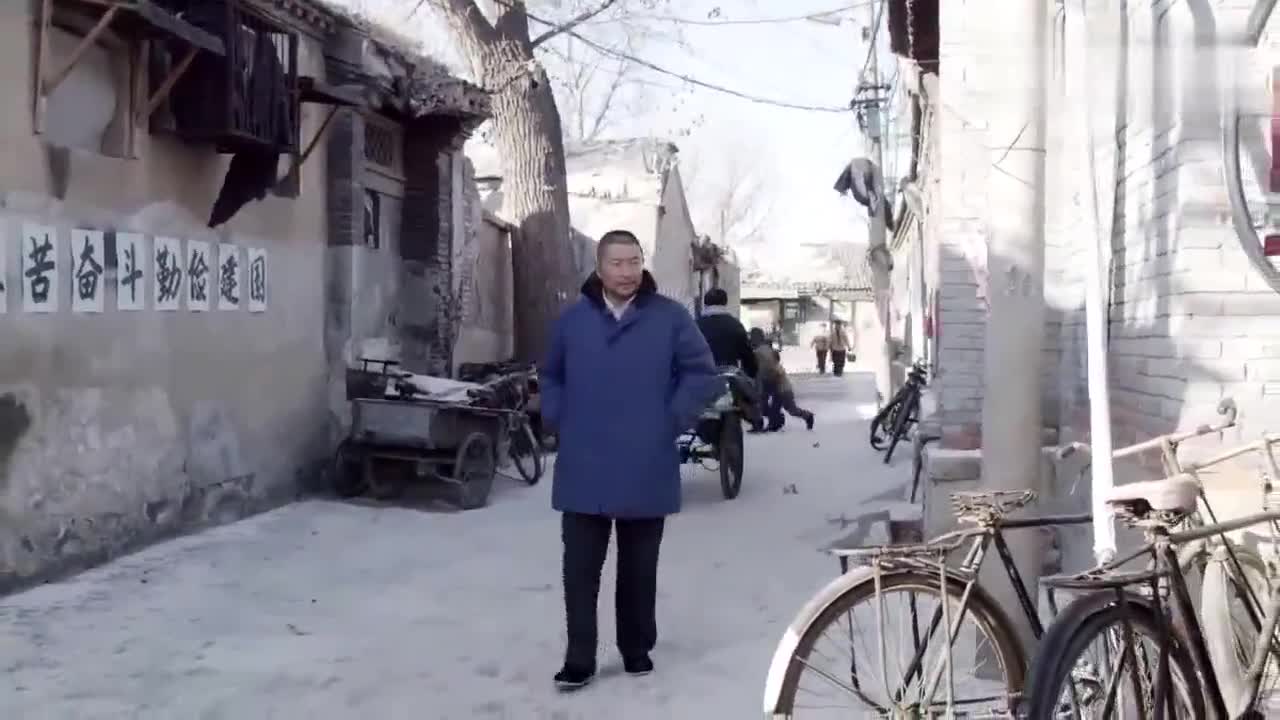 情满四合院:一大爷为了大院,自己掏腰包买了车轱辘,平息事端