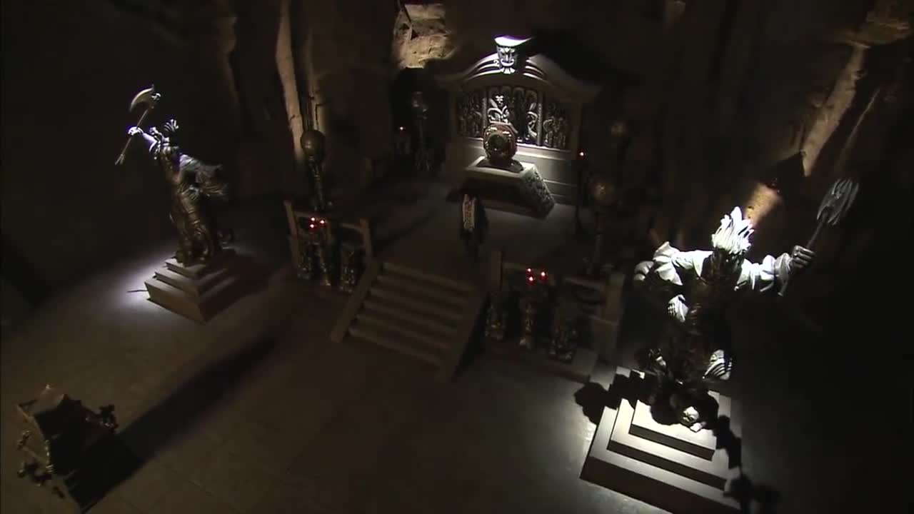 女孩穿越到南越国,被士兵给押走,却被人认出是仙乐