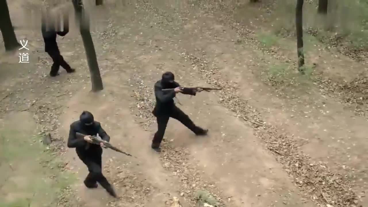 一队人追杀天义三人,没想到被反杀,这段真是太精彩了