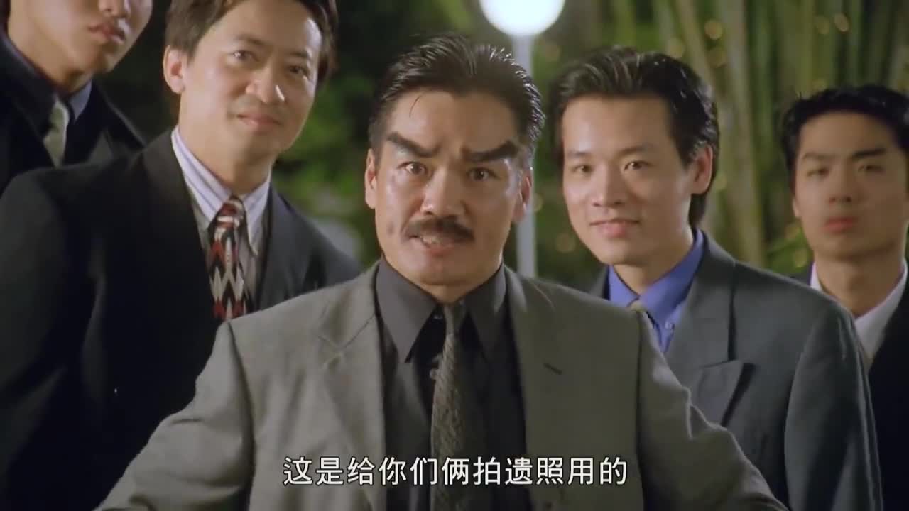 整蛊之霸中了幻觉闪光灯,竟然看见步惊云,陈百祥真是绝了!